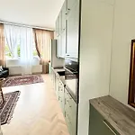 Apartment Luxurious Beautiful Boutique Apartment,